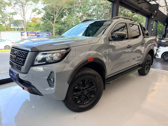 NISSAN FRONTIER 2.3 16V TURBO DIESEL PRO4X CD 4X4 AUTOMÁTICO